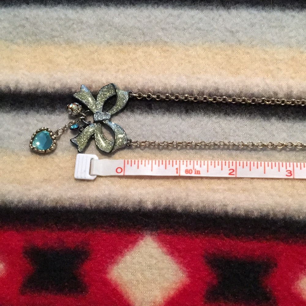 ❄️TRADED❄️ 🎀BETSY JOHNSON🎀 bow & heart necklace - Picture 11 of 13